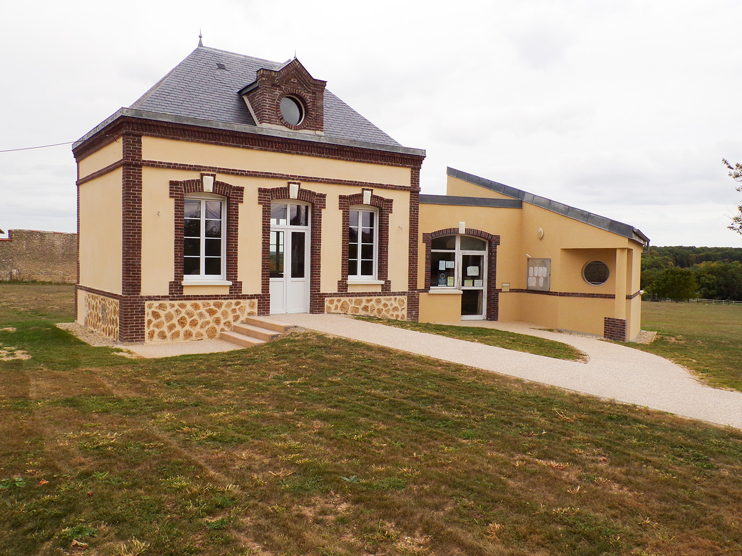 PROTECFACADE_RAVALEMENT_RENOVATION_ISOLATION_FACADE_NORMANDIE_ENDUIT_MUR_MAIRIE_BATIMENT_PUBLIC