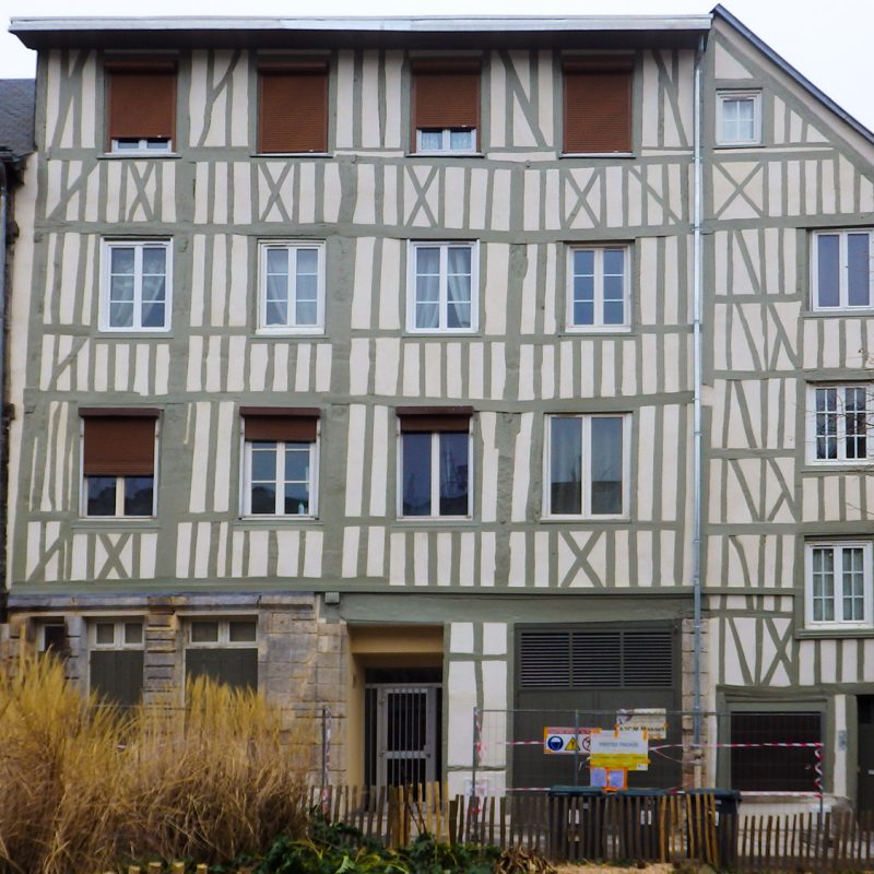 PROTECFACADE_RAVALEMENT_RENOVATION_ISOLATION_FACADE_NORMANDIE_RENOVATION_ROUEN_COLOMBAGES_BATIMENT_HISTORIQUE